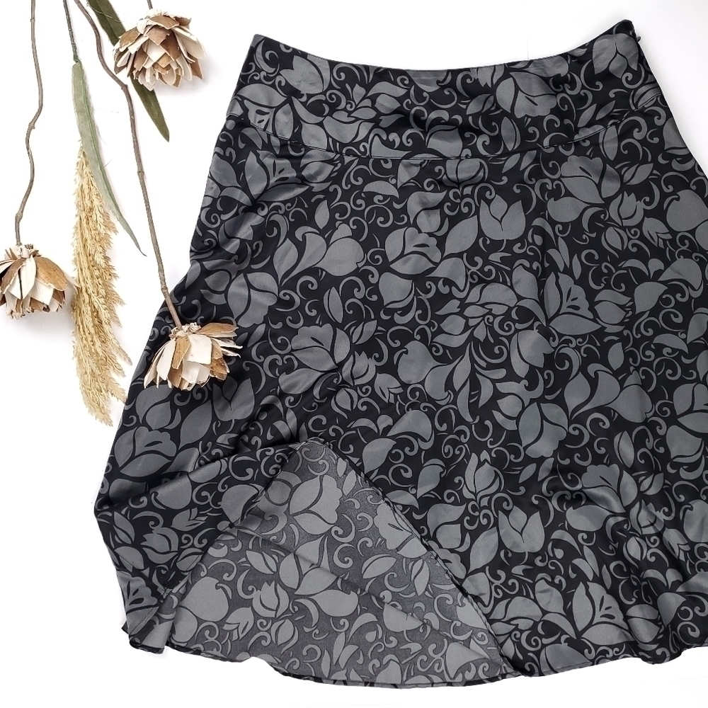 NY & Co Black Silver Satin Floral Skirt 8 - Picture 2 of 12